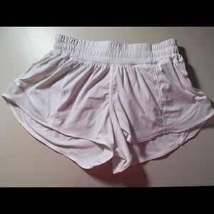 Lululemon Hotty Hot Short II 2.5”